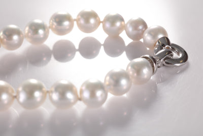 Baroque White Pearl Bracelet