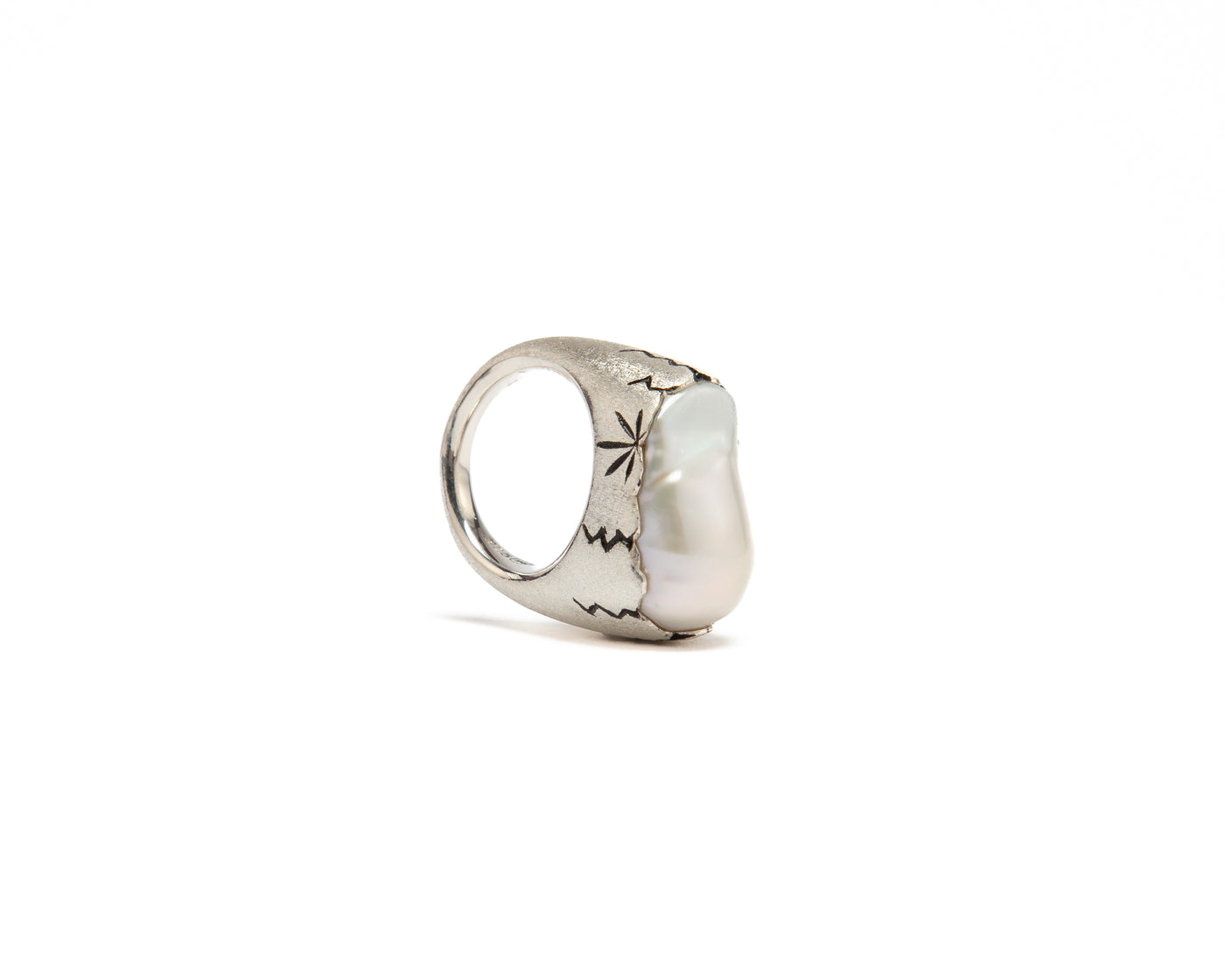 Baroque Pearl Ring - Creamy White