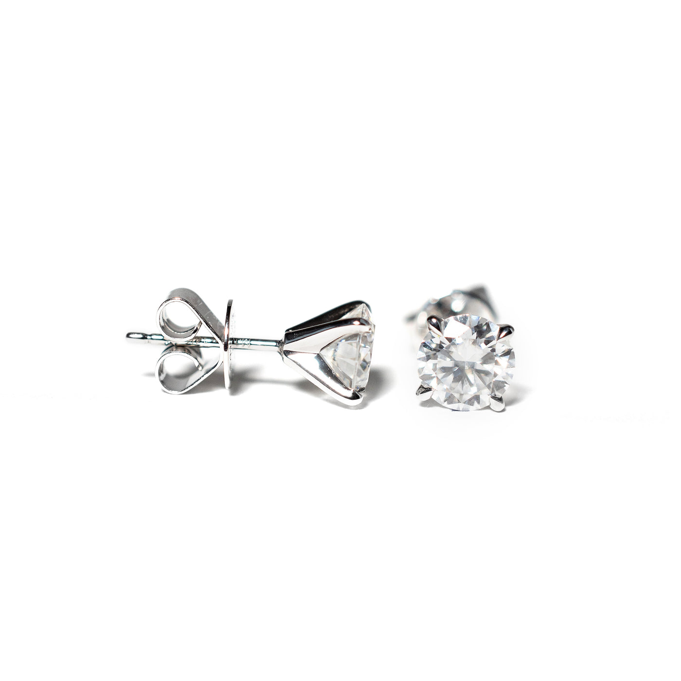 1.5ct VVS1  Moissanite Stud Earrings - 14k